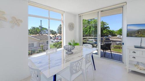 Avoca Beach House | Seaview 1 Fabulous Views & Location