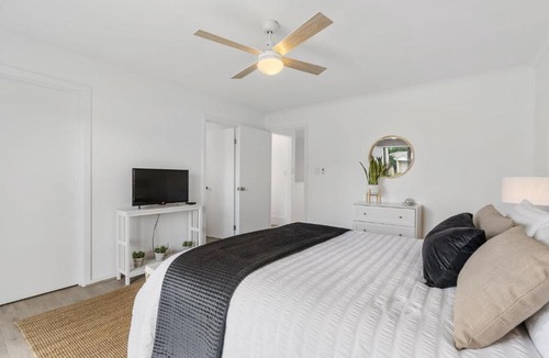 Encounter Bay House | Seaview at the Bay - Wi-Fi - Oceanview - Near Beach - No Linen Included