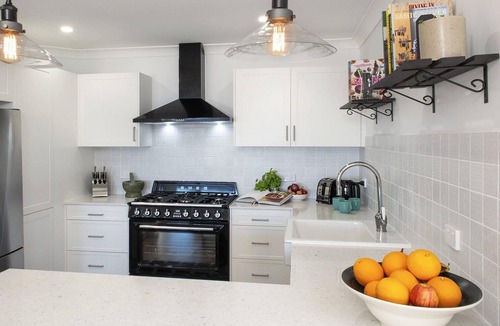 Kiama House | Seaview on Boanyo - sea views and close to the beach
