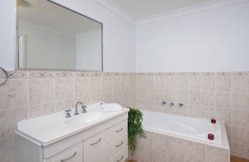 Kiama House | Seaview on Boanyo - sea views and close to the beach