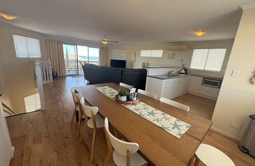 Dalrymple House | Seaviews at Stansbury - Modern and spacious! Off Peak special available!