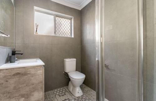 Yamba Apartment | Seawest 1 - Central Yamba Unit Walk to Beaches, Cafes & Shops - Holiday Yamba