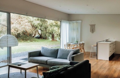 Robinson House | Seawolf on the Foreshore