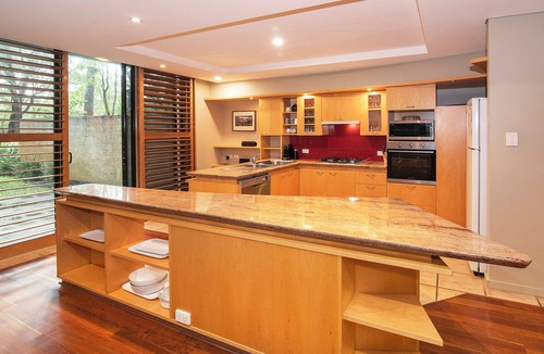 Broadwater Apartment | Sebels Beach Front Bungalow