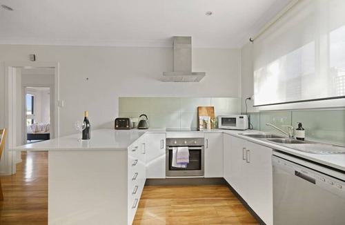 Torquay House | Secluded Anderson - in the heart of Torquay