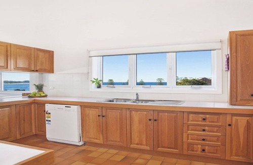 Terrigal House | SEI VADIS | Spa , Ocean Views | Accom Holidays
