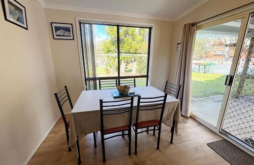 South West Rocks House | Seldom Inn - Bring your own linen.
