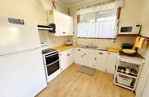 South West Rocks House | Seldom Inn - Bring your own linen.