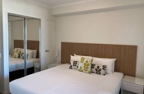 Mackay Apartment | Self Check in Apartment With Pool and Gym
