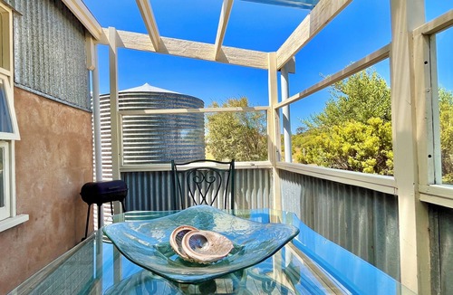 Waterhouse Cabin | Self contained cabin in quiet coastal bushland setting. Pet friendly!