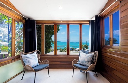 Airlie Beach House | Sensational View, Pool, Walk to Town, Free Parking