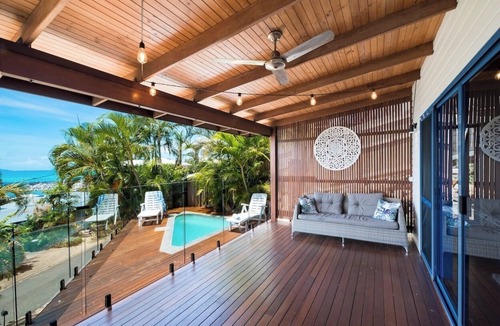Airlie Beach House | Sensational View, Pool, Walk to Town, Free Parking