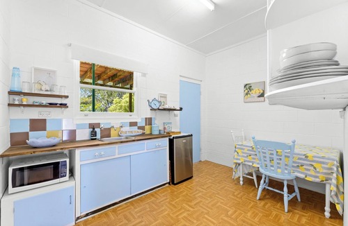 Denhams Beach House | Serendipity - Oceanfront family holiday home on Denhams Beach