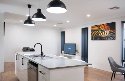 Aveley House | Serene Escape – Near The Vines & Swan Valley