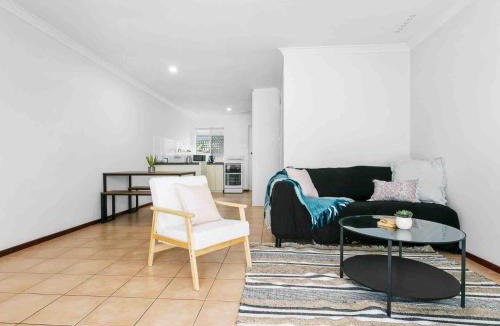 Bicton Apartment | Serene Stay 2BR, Sleeps 4, River & Beach Close