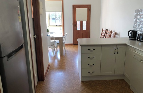 Alfredton House | Serenity on Sturt