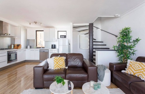 Hamilton Hill Villa | Serenity - Townhouse Close to South Fremantle