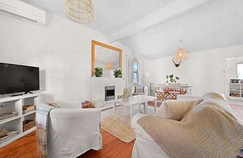 Emu Swamp House | Settlers Cottage - Mayfield Vineyard in Orange