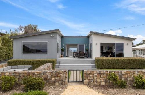 Seven Mile Beach House | Seven Mile Beach House - Surf, Hike, Golf
