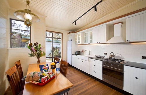 Medlow Bath House | Seven Sisters Escarpment Views