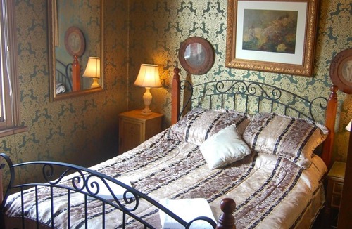 Surry Hills Hotel | Shakespeare Hotel Surry Hills