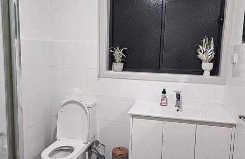 Noble Park House | Sherwood Victorian Retreat
