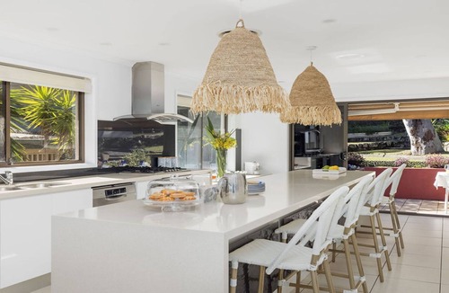 Shoal Bay House | Shoal Bay Oasis - Spacious five-bedroom retreat with spa, balcony views, walk to beach and parks
