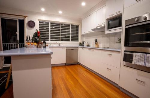Shoal Bay House | Shoal Bay Riggers - 7 Rigney St, Shoal Bay