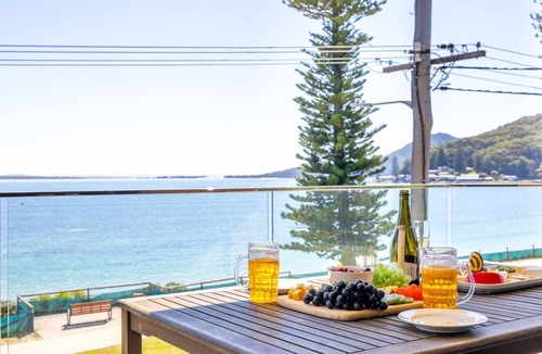 Shoal Bay Apartment | Shoal Towers, 6 -11 Shoal Bay Rd - Air Conditiong - Wifi - Stunning water views & perfect location