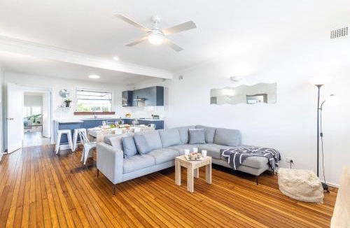 Shoal Bay Apartment | Shoalz Renovated Cottage and Boat Parking