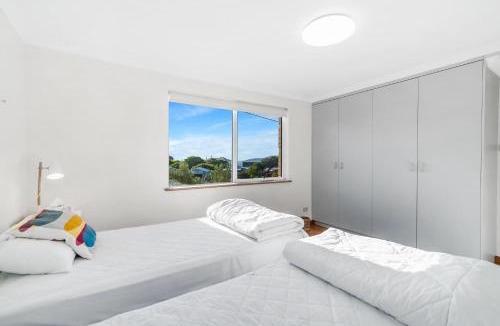 Gracetown House | Shorelands - Stylish Beach-side Haven, Steps from the Beach and Surf in Gracetown