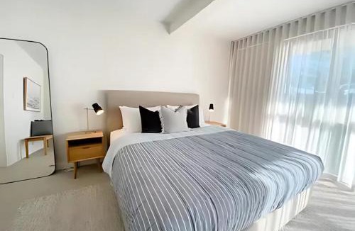 Scarborough Apartment | Shoreline Retreat - Ocean Views - 2 King Beds