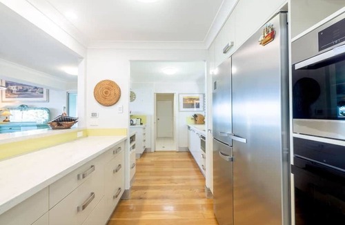 Zilzie Apartment | Silverwaters | Private Cove & Beachfront Luxury