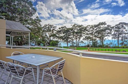 Huskisson Apartment | Simply The Best by Book Jervis Bay - Couples Getaway in Huskisson