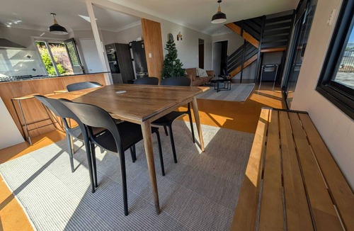 Albany House | "Simply the Best View" House in Central Albany