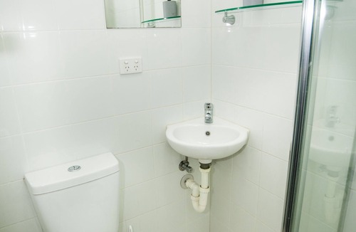Berwick Apartment | Single ensuite room in convenient quiet location