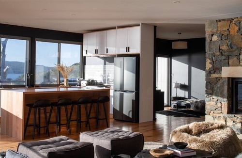 White Beach House | Siren Tasmania Summar
