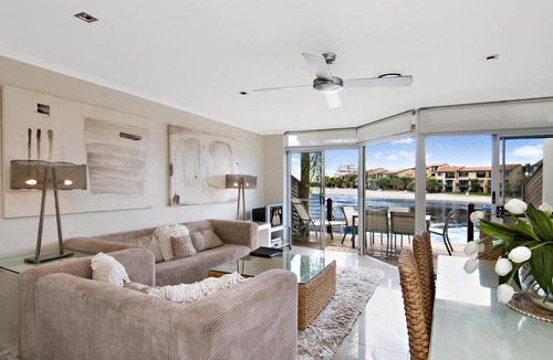 Noosaville Apartment | Skippers Cove Waterfront Resort