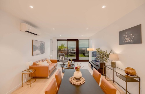 Box Hill Apartment | Sky One Grand Terrace Penthouse · 3BR 3Bath