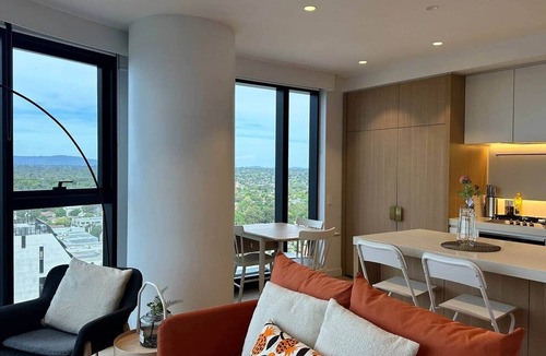 Box Hill Apartment | Sky One Harmony Apartment