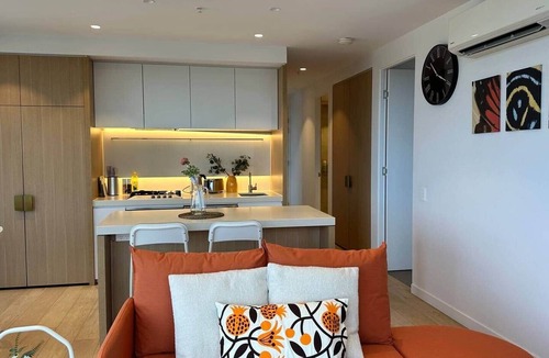 Box Hill Apartment | Sky One Harmony Apartment