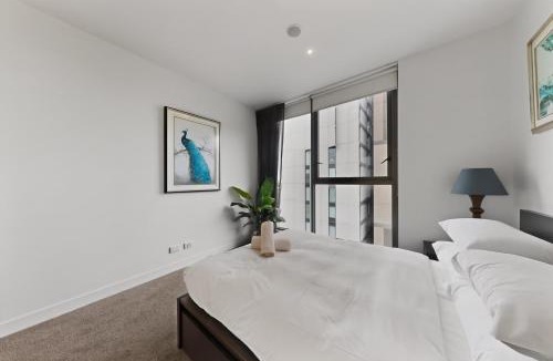 North Ryde Apartment | Skyline 2-Bed Apartment Near Metro North Ryde