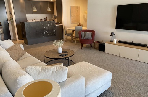Camperdown Apartment | Skyline Camperdown Views: Renovated 2B/2B with Pools, Fitness & Free Parking