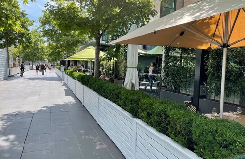 Melbourne Central Business District Apartment | Skyline Heights at Manhattan Apartment