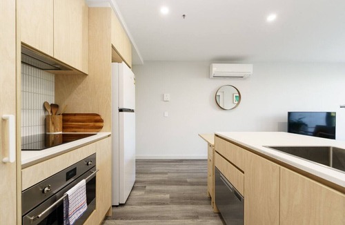 Braddon Apartment | Sleek Braddon Apartment Near Canberra Centre