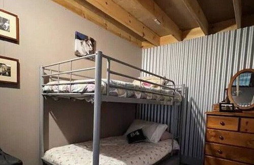 Whroo House | Slice of paradise! Farm stay with friendly goats