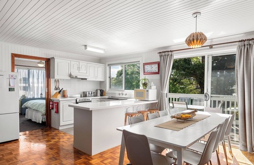 Smiths Beach House | Smiths Beach Holiday Home | Pet & Family Friendly | 250m to YCW Surf Beach