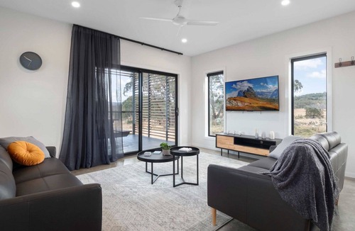 Hill Top Cabin | Snow Gums Retreat Eco Retreat
