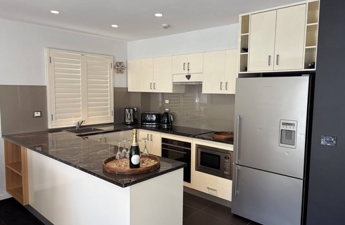 Thredbo Apartment | Snowman 3 Luxury stay Central Village & Parking.