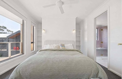 East Jindabyne Resort | Snowy Lake Haven - 3 Bedroom House